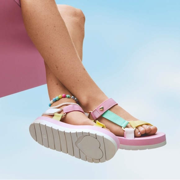 Stoney Clover Ln x Target Collab velcro sport sandals light pink - Picture 2 of 6